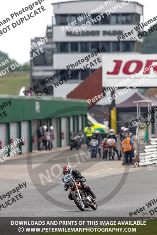 Vintage motorcycle club;eventdigitalimages;mallory park;mallory park trackday photographs;no limits trackdays;peter wileman photography;trackday digital images;trackday photos;vmcc festival 1000 bikes photographs